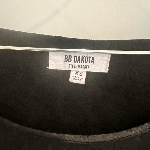 BB Dakota Black Tiered Dress - Picture 4 of 4